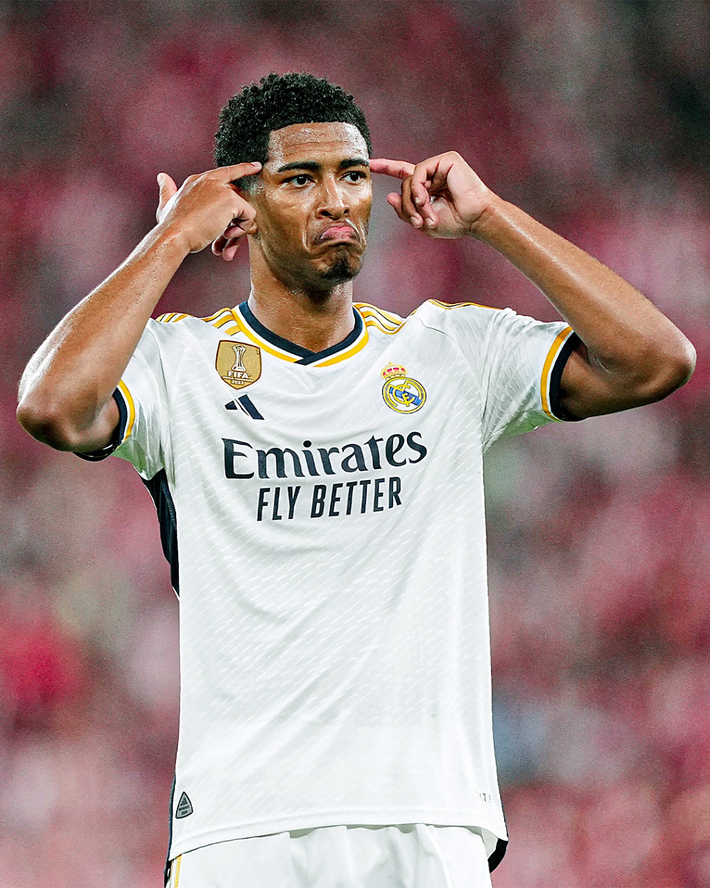 游戏陪练火爆：平均月收入7857元！金字塔赚到房子！