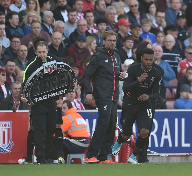 《妮姬》联动《Re：0》卡池公布：爱蜜莉雅、蕾姆登场