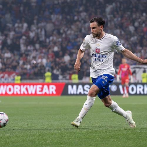 《生化危机4》碍事梨全身像欣赏 预售价18888元